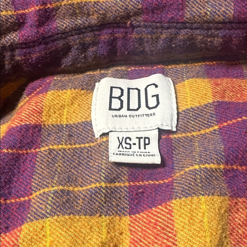 💕Urban Outfitters Purple and Yellow Plaid Button-Up Shirt Oversized XS - Picture 5 of 5